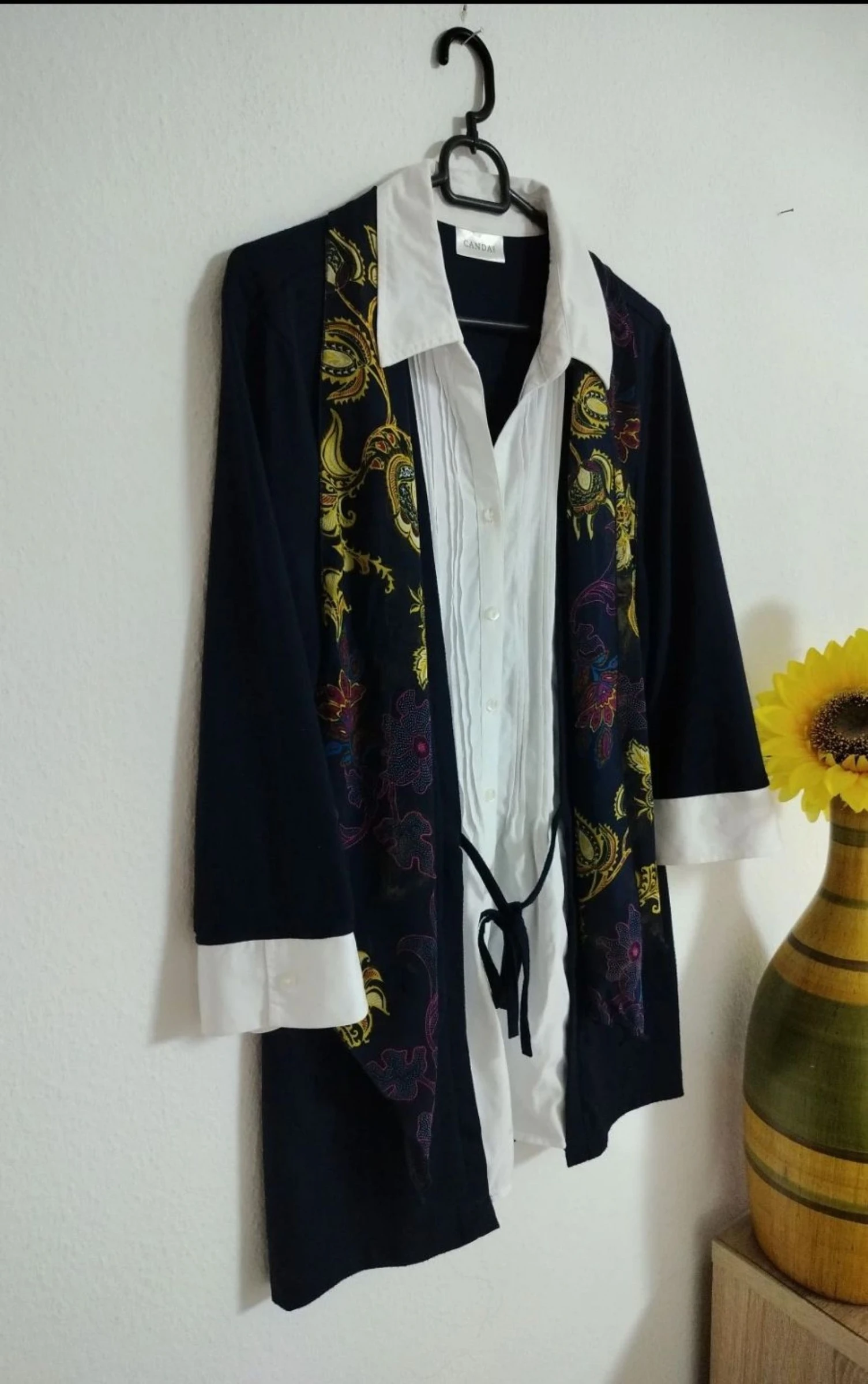 Beautiful blouse with scarf  – photo 3